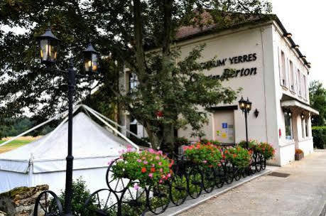 Hotel La Chaum'Yerres Chaumes-en-Brie Eksteriør billede